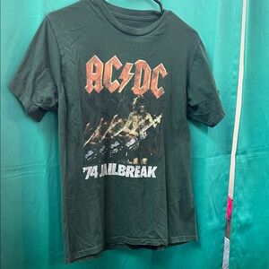 AC/DC '74 Jailbreak Graphic T-Shirt medium